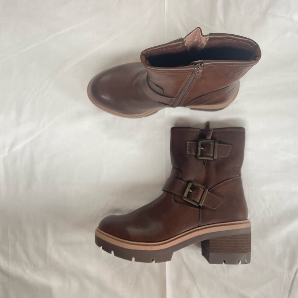 Born moto buckle bootie size 7